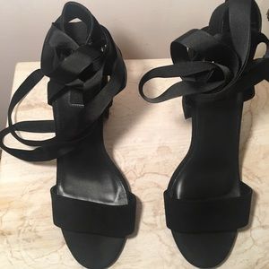 FOREVER 21 | WRAPAROUND HEELS